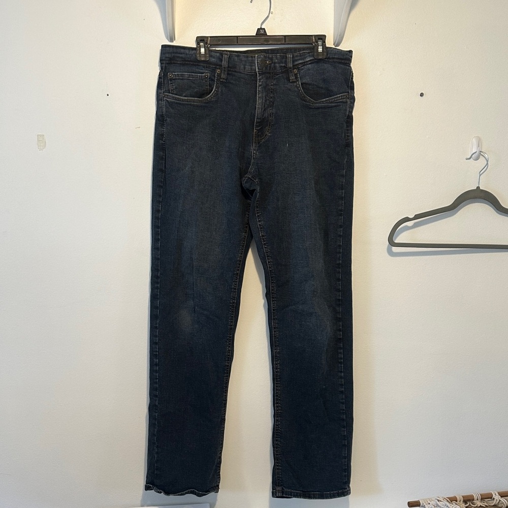 Classic Dark Wash Straight Men's Jeans